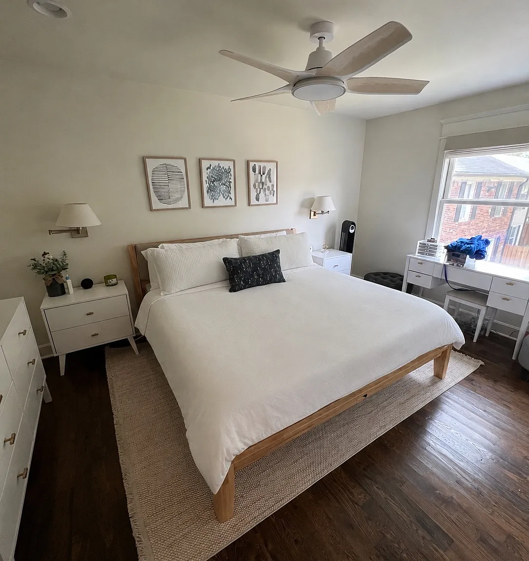 2 bed, 992 sqft, $2,395 — Photo 1