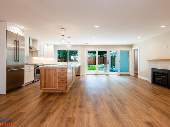 838 Woodland Ave