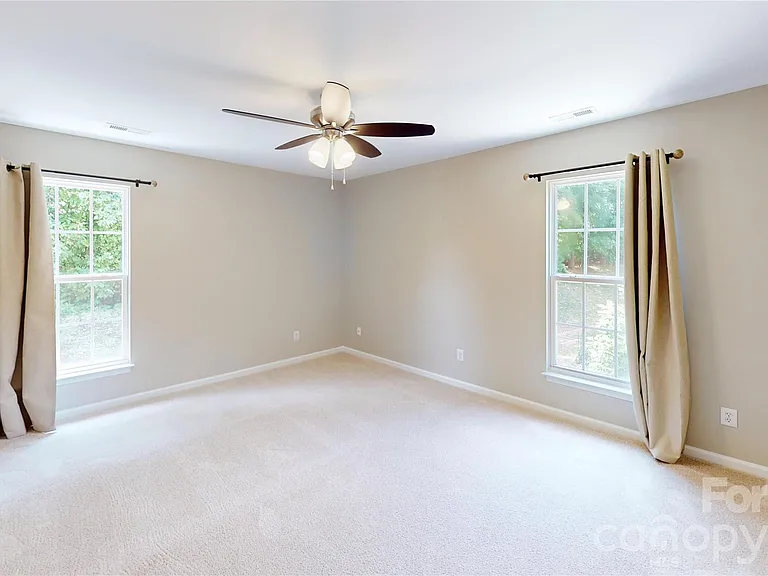 107 Stonemason Ct — Photo 33