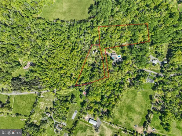 133 Woosamonsa Rd, Pennington, NJ 08534