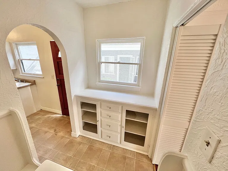 227 Granada Ave — Photo 6