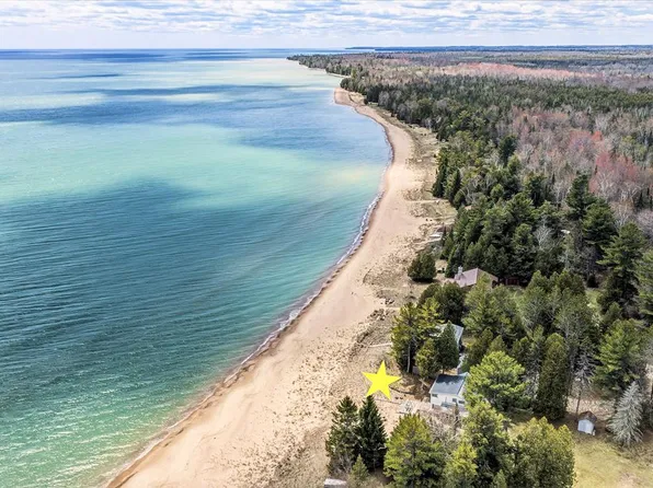 3632 Navarre Ln, Sturgeon Bay, WI 54235