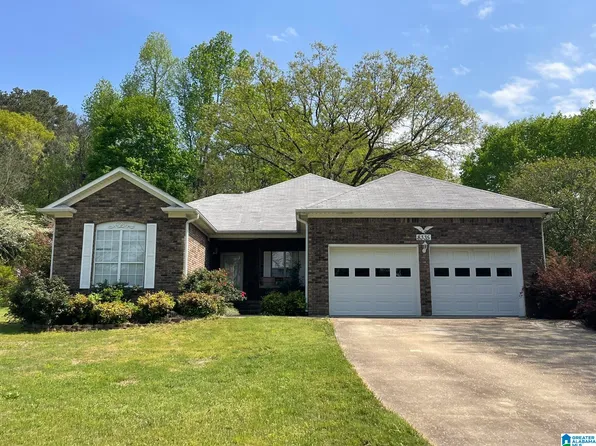 8335 Emerald Lake Dr E, Pinson, AL 35126