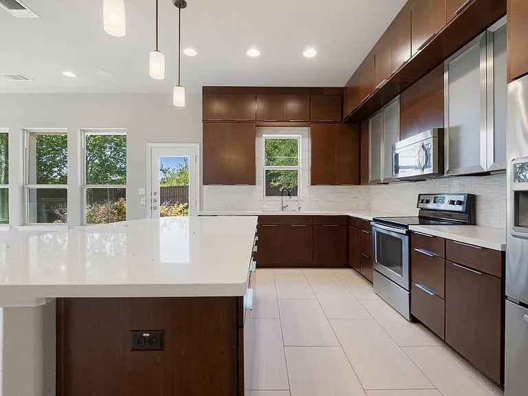 2105 Town Centre Dr #5 — Photo 10