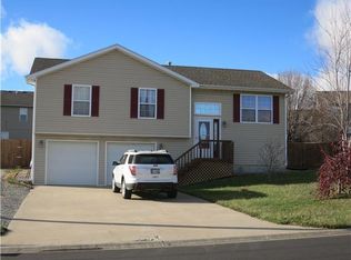 507 N Bob Griffin Rd, Cameron, MO 64429