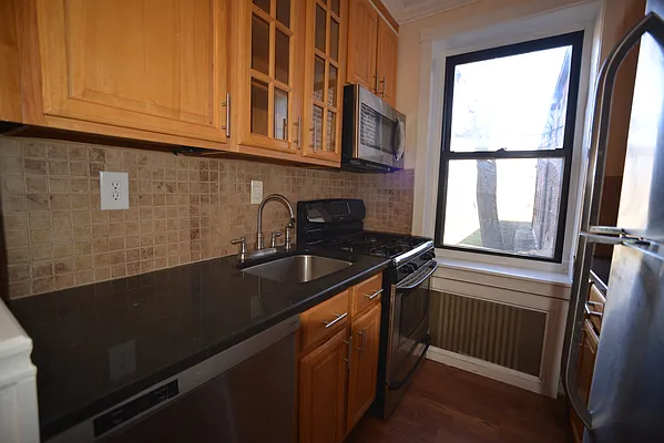 Sold by Voro, LLC | media 49