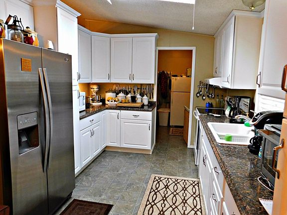5th image of 8206 195th St E #102