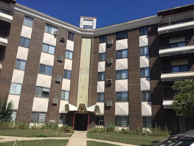1st image of 426 N Lake Dr #2002