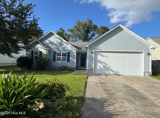 202 Two Oaks Ct, Newport, NC 28570