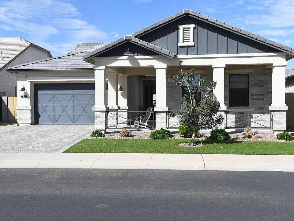2324 E Canary Dr