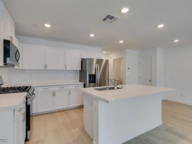 945 Jigglypuff Pl — Photo 19