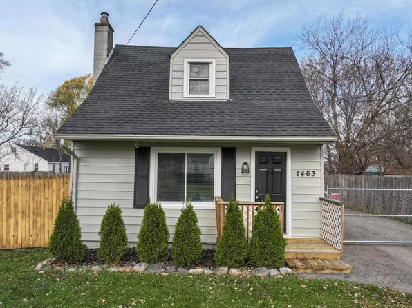 1463 James St, Burton, MI 48529