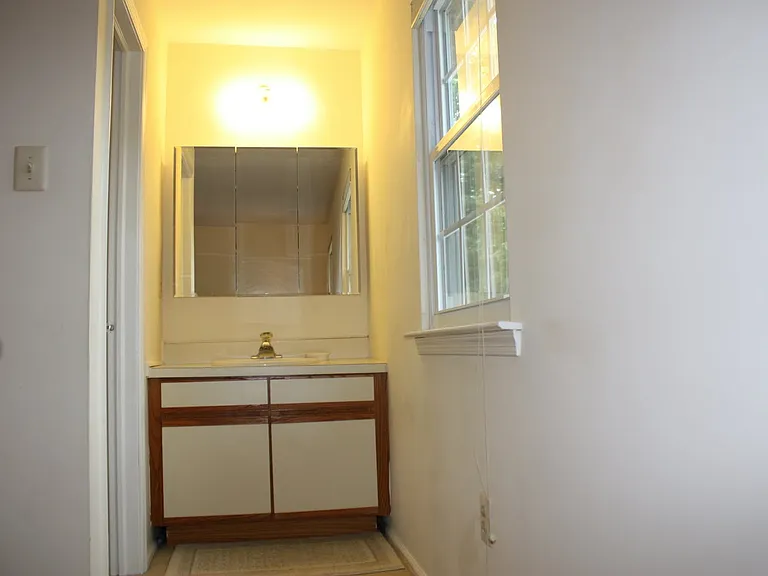 44 Whitby Cir #44 — Photo 9