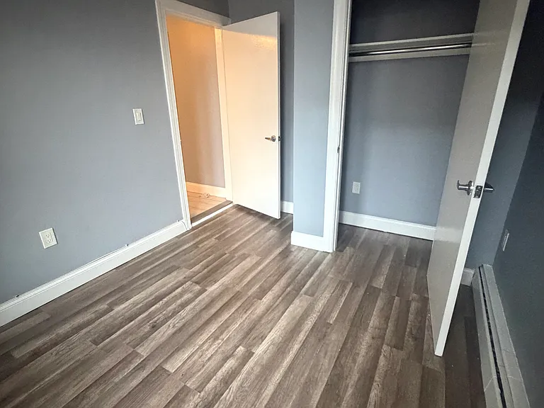 35-37 W 29th St #9 — Photo 10
