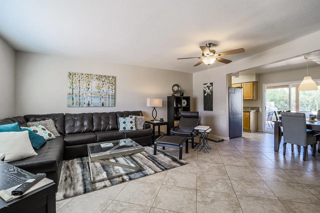 2 bed, 1021 sqft, $2,375 — Photo 2