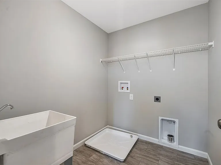 4860 Osprey Pointe Dr — Photo 14
