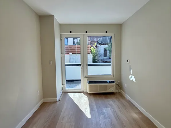 1600 Fulton Street image 1 of 6
