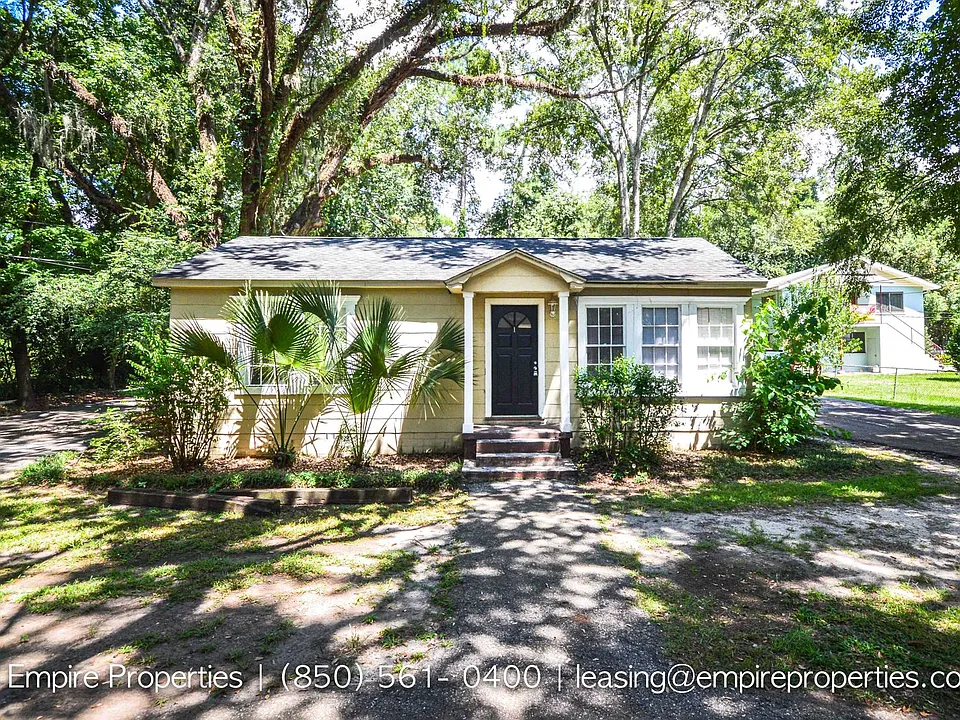 111 Columbia Dr #1