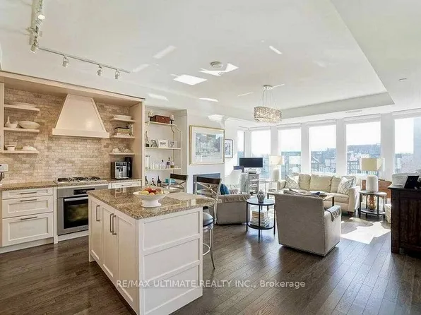 30 Old Mill Rd #510, Toronto, ON M8X 0A5