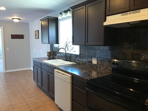3rd image of 353 Pleasantview Dr