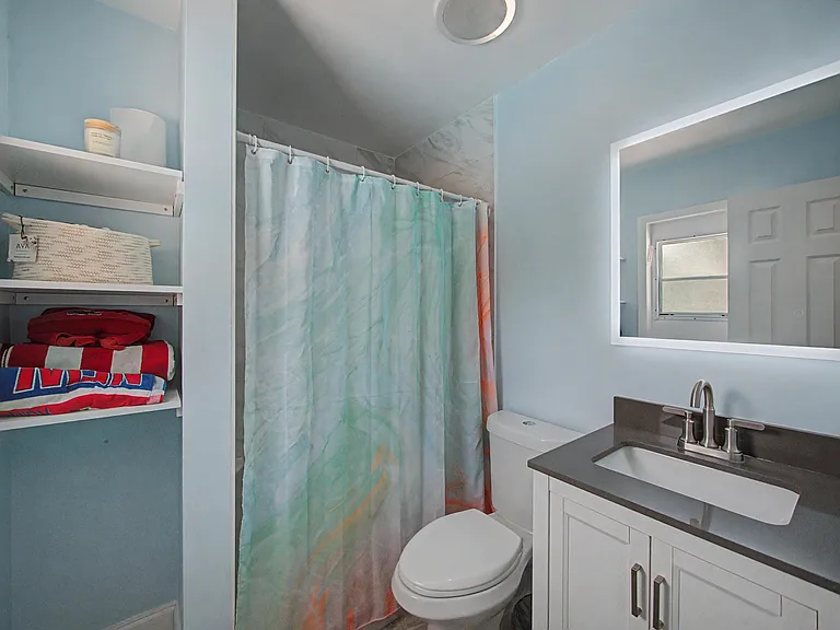 4868 Canal Dr — Photo 14