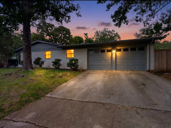 341 Arcadia St, Hurst, TX 76053
