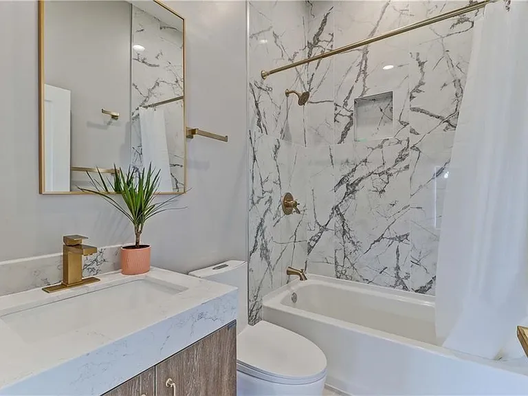 409 Olive St #A — Photo 14