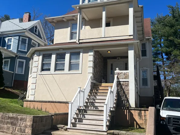 19 Emmons Place, New Britain, CT 06052