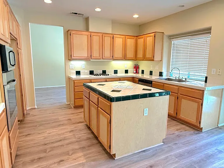39875 N General Kearny Rd — Photo 3