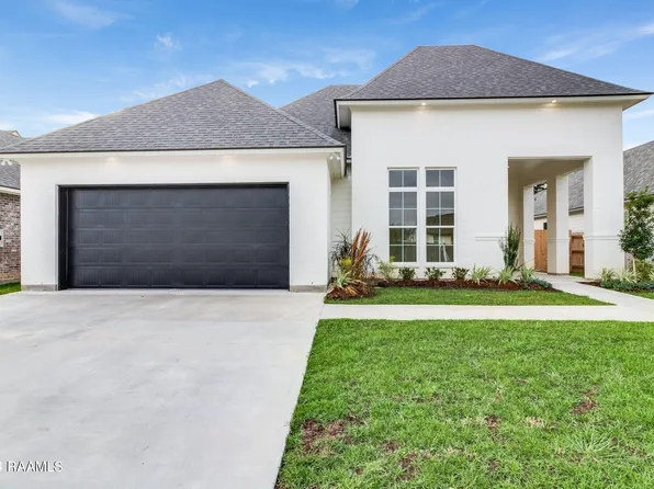 304 Sunshine Rise Dr, Broussard, LA 70518