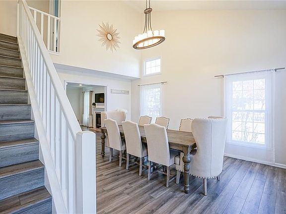 4th image of 8336 Coral Bay Ct