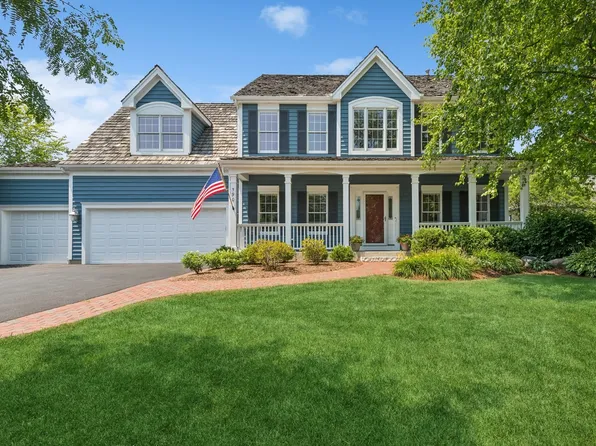 590 Oxford Ln, Lindenhurst, IL 60046