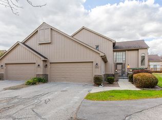 37660 N Laurel Park Dr #66, Livonia, MI