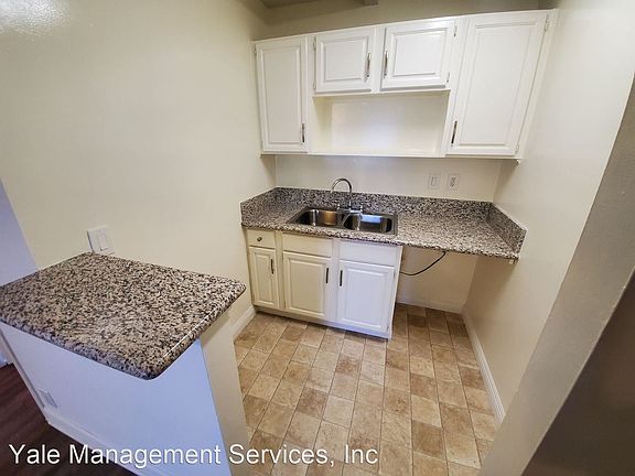 4th image of 975 Ventura Ave APT 8