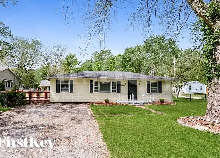 2293 Maxville Ln — Photo 1