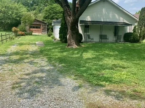 1507 Thaxton School Rd, Thaxton, VA 24174