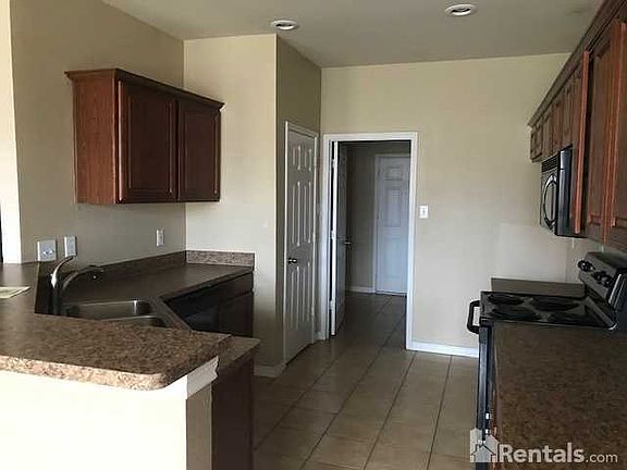 4th image of 4269 Summersweet Ln