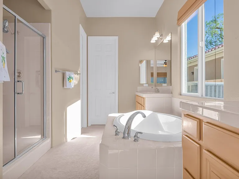 27 Shoreline Dr — Photo 23