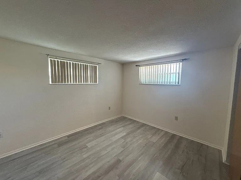 7726 Sue Ellen Dr — Photo 20