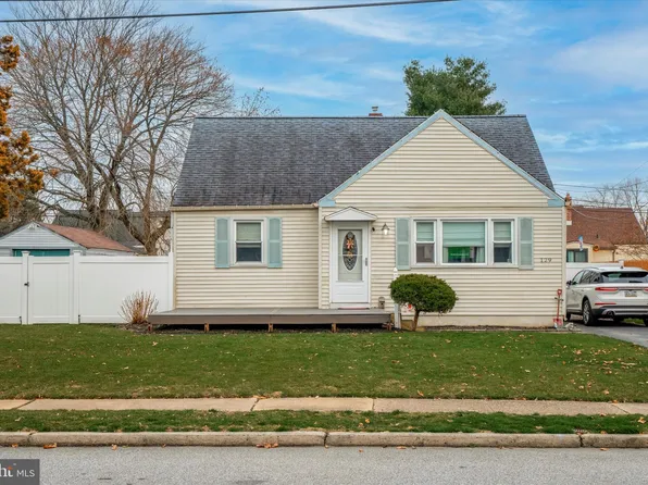 129 Trimble Blvd, Brookhaven, PA 19015