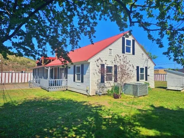 967 NW 2nd St, Prineville, OR 97754