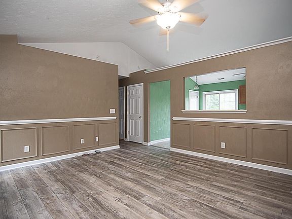5th image of 2333 Locust Grove Cir NE