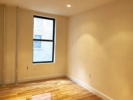 Rented by Platinum Properties | media 8