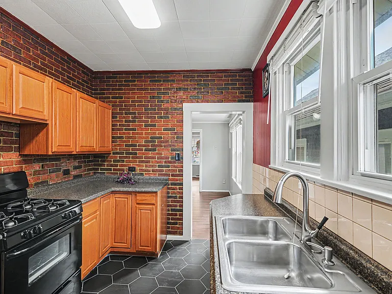 3312 Emerson St — Photo 6