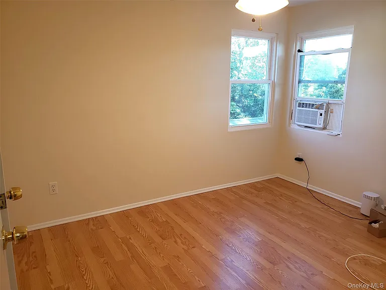 478 Old Farmingdale Rd #B — Photo 17