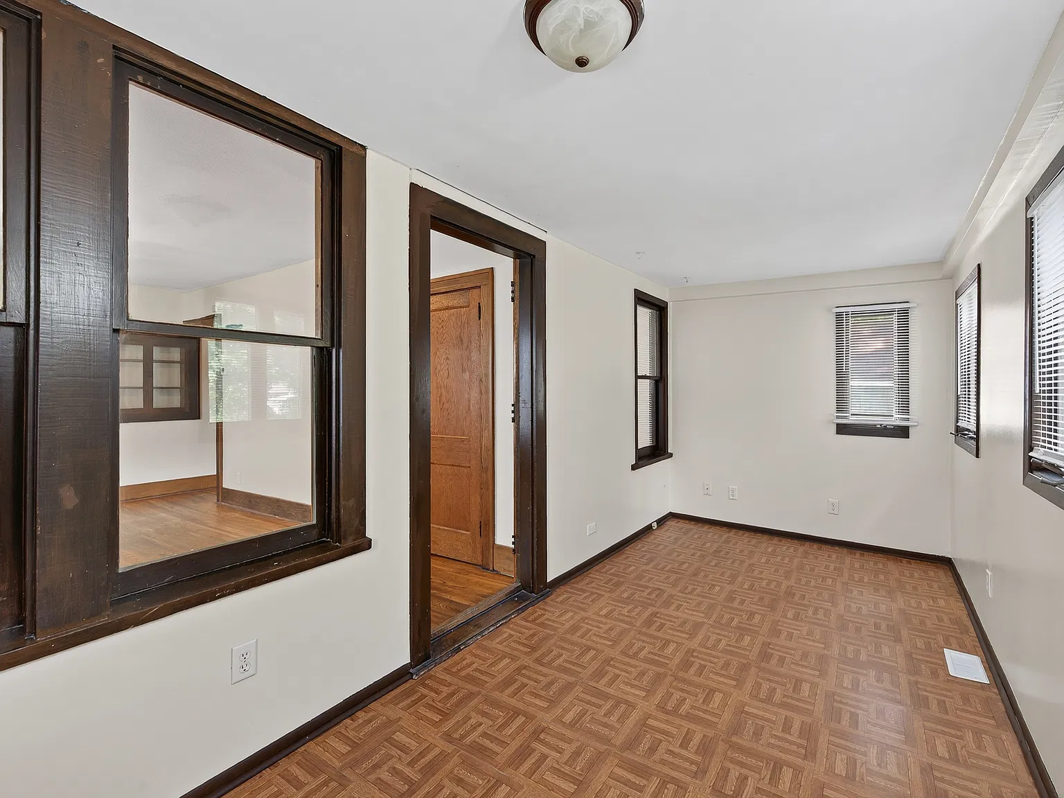 4 bed, 1512 sqft, $2,295 — Photo 3