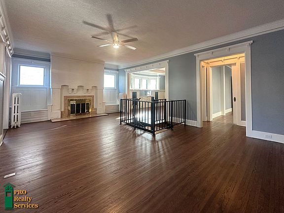 4th image of 3132 James Ave S APT 1