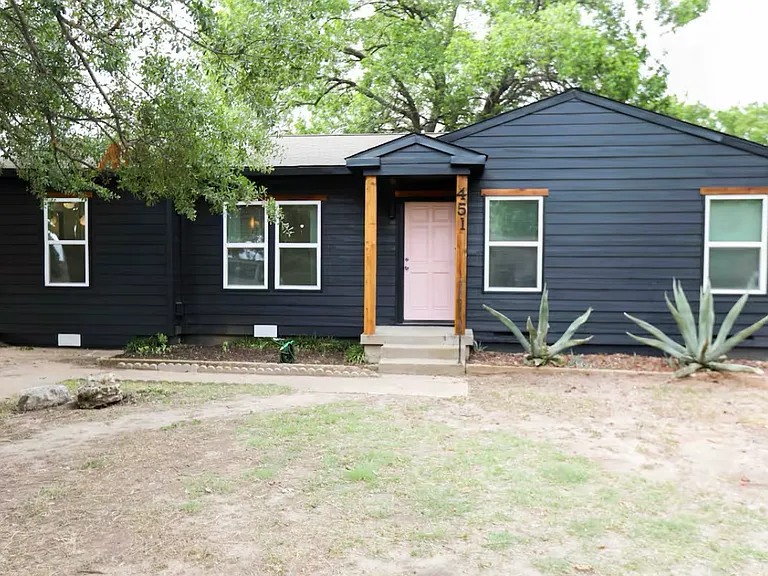 451 Hughes Dr — Photo 4