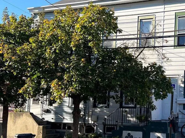 222 Landing St, Trenton, NJ 08611