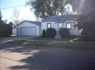 619 14th Ave SW, Minot, ND 58701